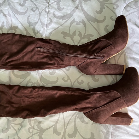 Brown Over-the-Knee Women's Boots - Picture 3 of 4